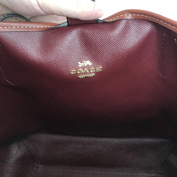 NWT COACH Peanuts Snoopy Tote bag! - Picture 11 of 12